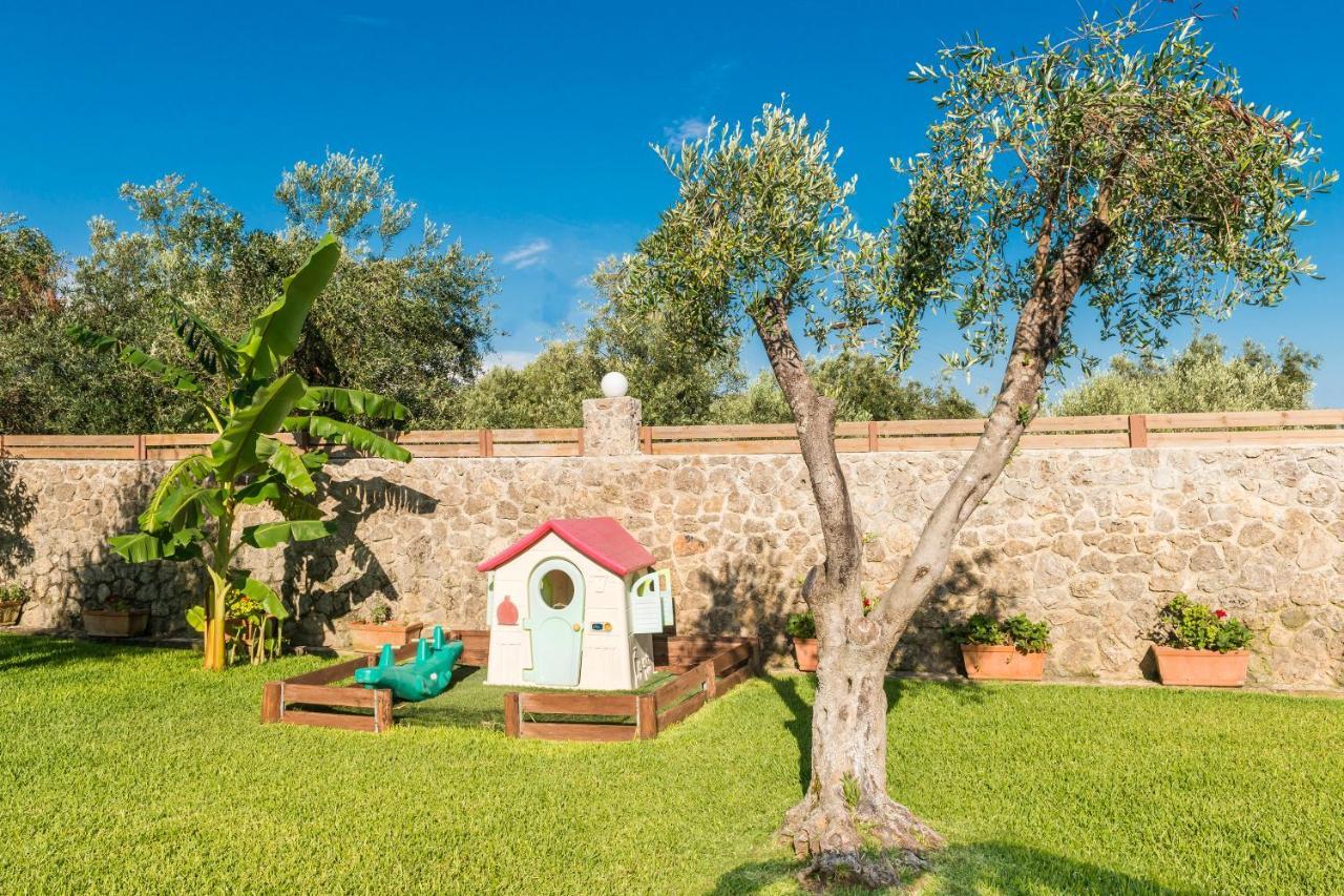Villa Maxim With Private Pool & Tennis Court Halikounas Экстерьер фото